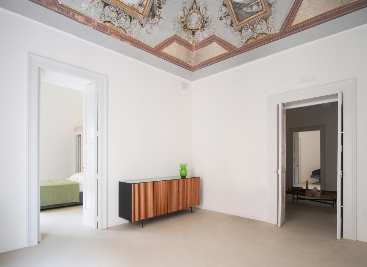 Palazzo Garibaldi - Luxury Suites Галатина Экстерьер фото